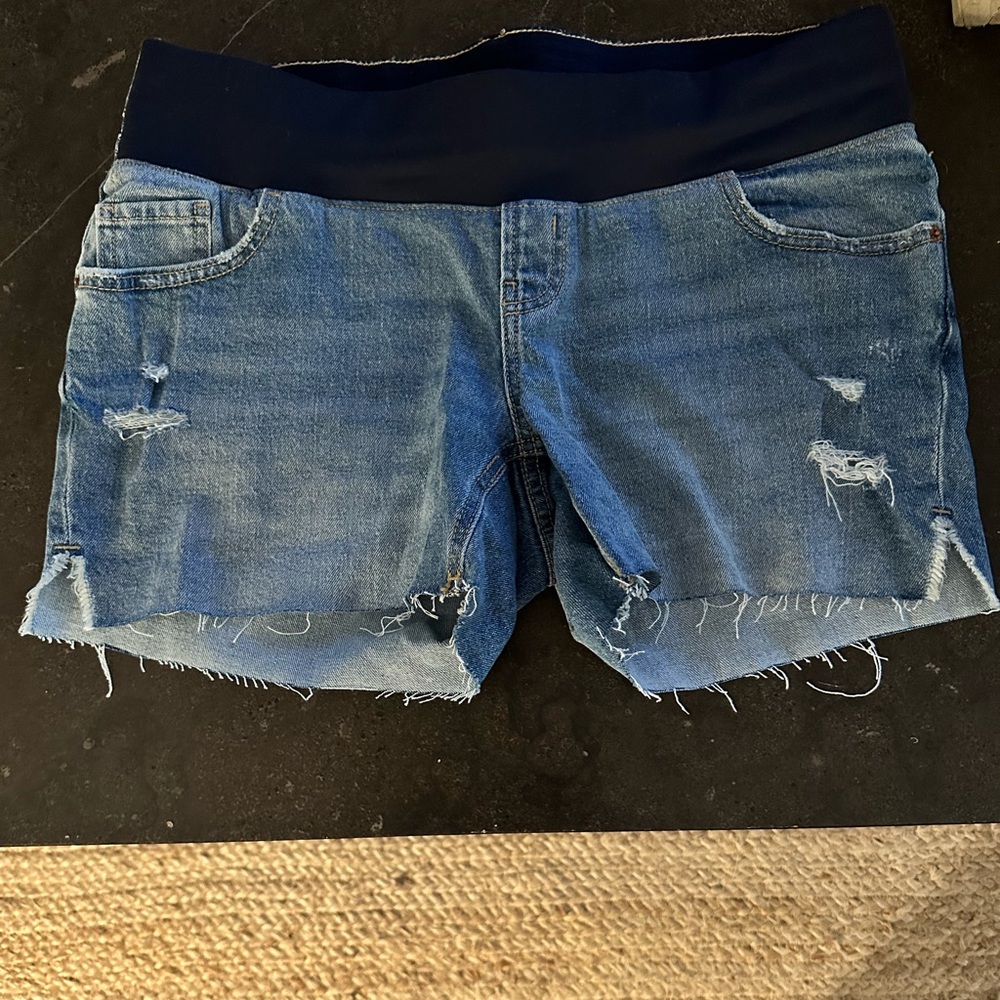 Old Navy Maternity Jean Shorts: size 8